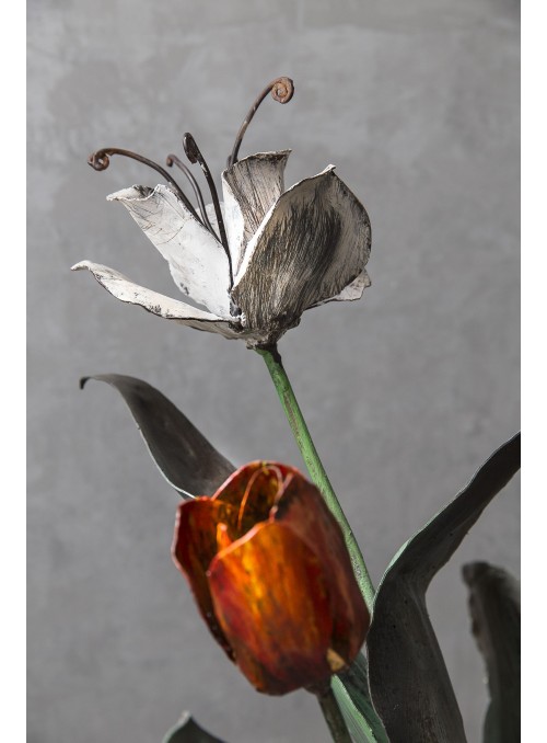 Mazzo di quattro tulipani in ferro battuto